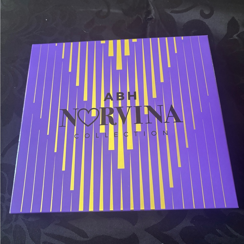 Anastasia Beverly Hills Norvina Collection Eyeshadow Palette - Purple and Gold